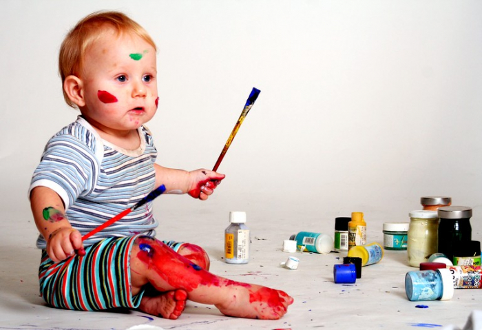 В Ужгороді працює школа для дітей із нестандартного малювання (ВІДЕО)