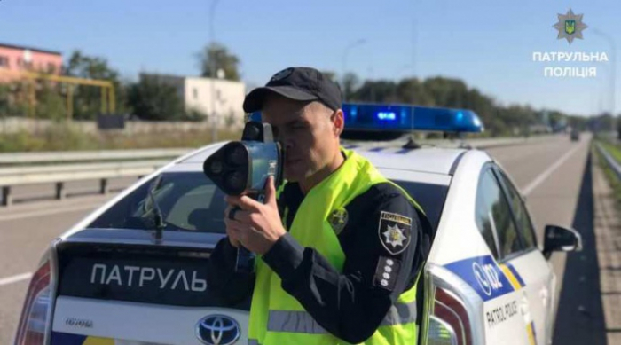 Закарпатські копи спіймали 138 порушників-шумахерів на дорогах (ВІДЕО)