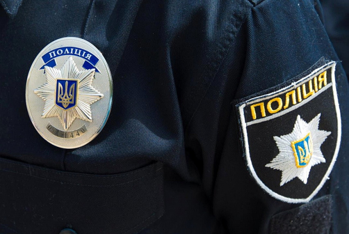 Учетверте за рік під колеса автівки мукачівця підкидають пакет із вибухівкою (ВІДЕО)