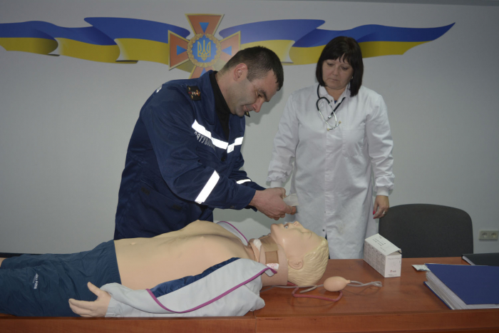 Закарпатські рятувальники вдосконалили свої навички з надання домедичної допомоги