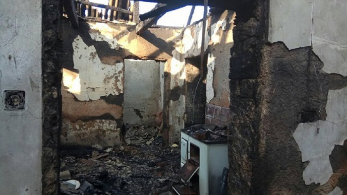 Через пожежу закарпатець залишився без будинку