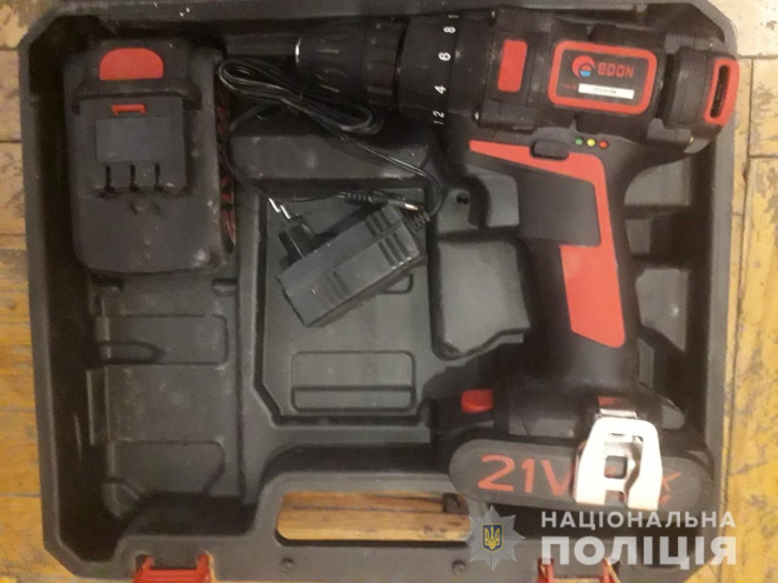 Мешканець Хмельниччини обікрав свого роботодавця-мукачівця на 40 тис. гривень