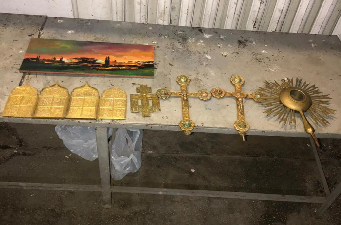 Італійця з хрестами та іншим церковним крамом не випустили із Закарпаття до Угорщини