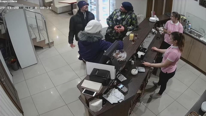Закарпатці обурені: в соцмережі опублікували відео зухвалої поведінки рахівських поварів