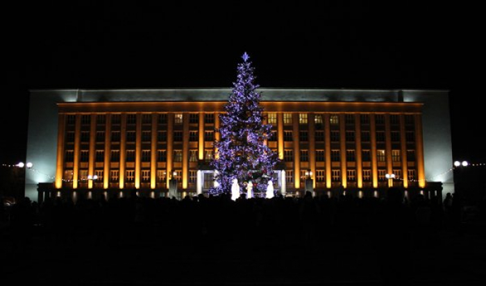 Свято наближається: що треба знати про головну новорічну ялинку Закарпаття (ІНФОГРАФІКА)