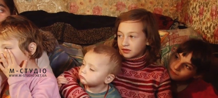 «Тихенько, мама прийде»: на Рахівщині 11-річна дівчинка під час пожежі врятувала молодших братів і сестру