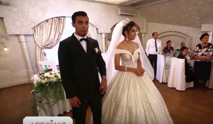 Весілля ромів із Ужгорода підкорює мережу: наречені взяли участь у відомому українському телепроекті (ВІДЕО)