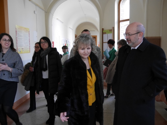 Представники ОБСЄ ознайомилися зі спеціалізованою ЗОШ №4 у м.Ужгороді