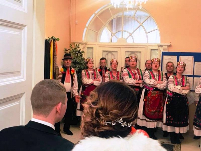 Як зустрічав закоханих Ужгородський "ЗАГС" у День Святого Валентина