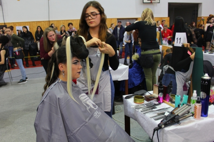 Закарпатка нагороджена Дипломом Міжнародного конкурсу перукарів-модельєрів "Kalibr сup 2018"