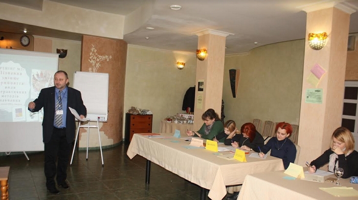 Ужгородки навчалися протидіяти проявам антисемітизму та етнічної дискримінації
