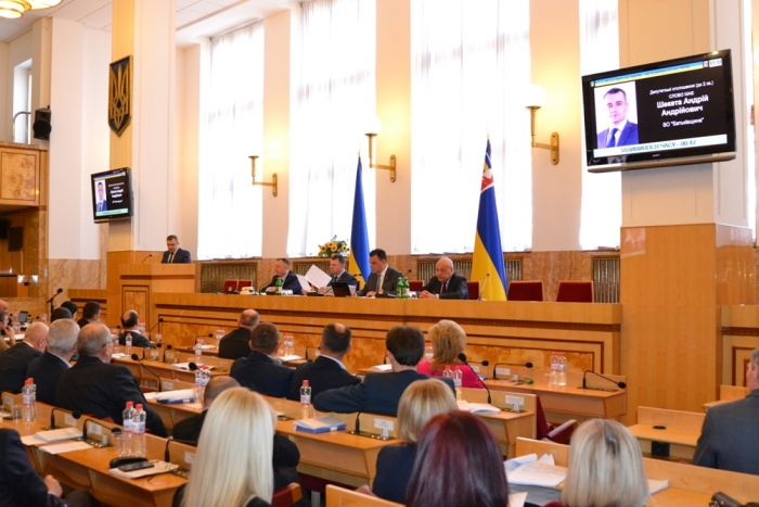 Закарпаття. Як вирішуються депутатські запити обласних обранців?