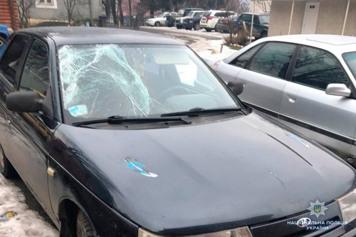 На Тячівщині жінка, насмерть збивши чоловіка, втекла та намагалася приховати злочин