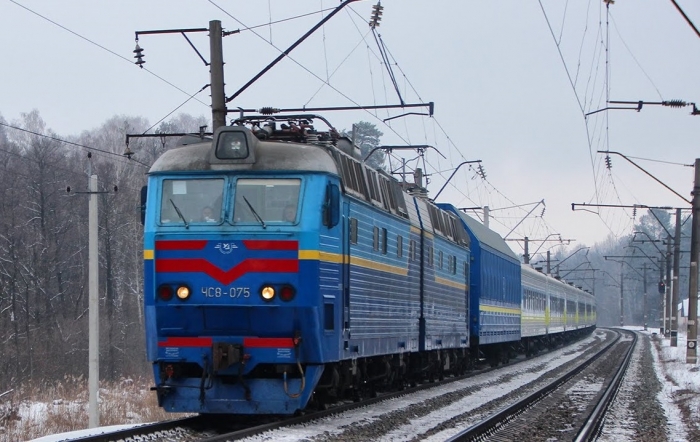 Купити квитки в "Укрзалізниці" на дати після 25 березня закарпатцям поки зась