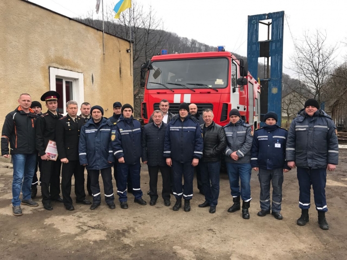 Автопарк перечинських рятувальників поповнився новим пожежним автомобілем