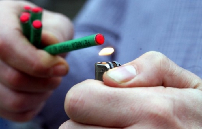 Мукачівець, присипляючи 2-річного сина, поранив його руку петардою