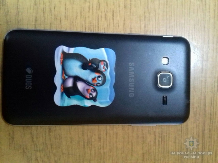 Неповнолітній мешканець Виноградівщини викрав телефон, щоб подарувати дівчині