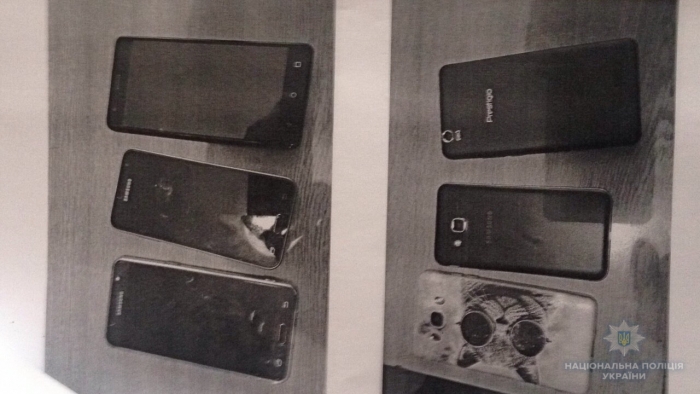 Закарпаття. Жіночий "дует" викрадав гаджети у своїх соплемінниць