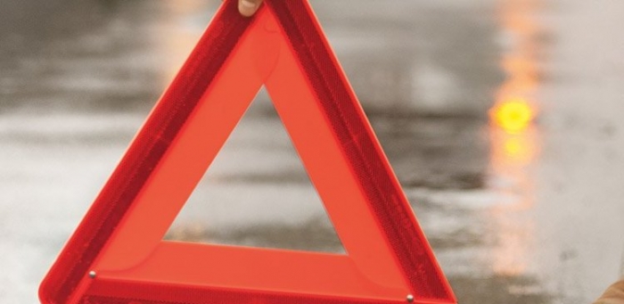 Іномарка, виїжджаючи з АЗС, збила жінку у місті над Латорицею