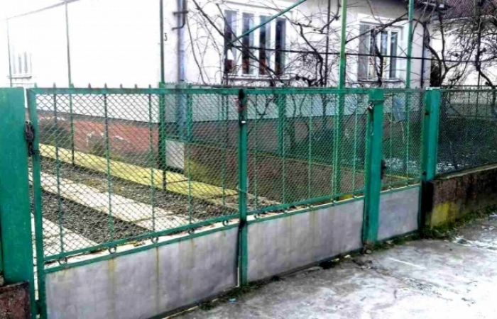 Закарпатський ром змушений був продати будинок, в якому навіть не встиг пожити...