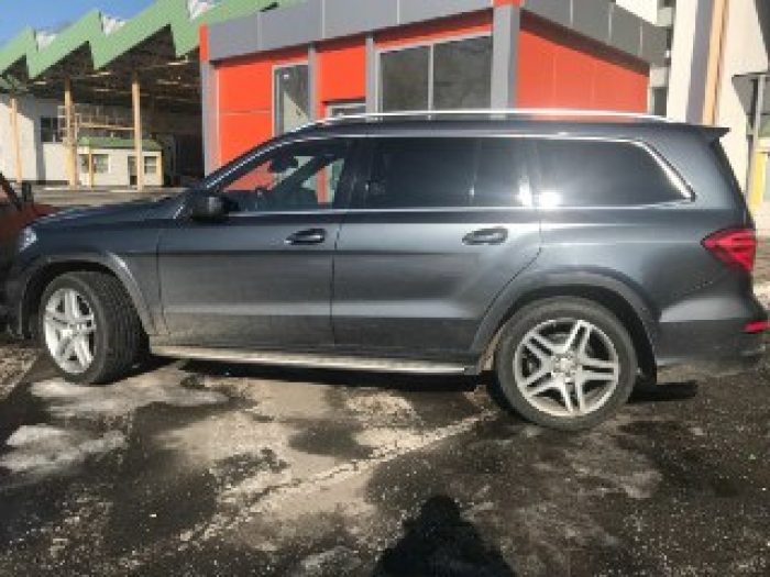 Іномарка, на якій їхав до Європи ужгородський "дует", розшукувався Інтерполом