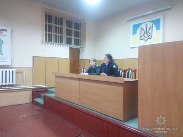 Урок безпеки для сільських школярів від ювенальної превенції Нацполіції Закарпаття