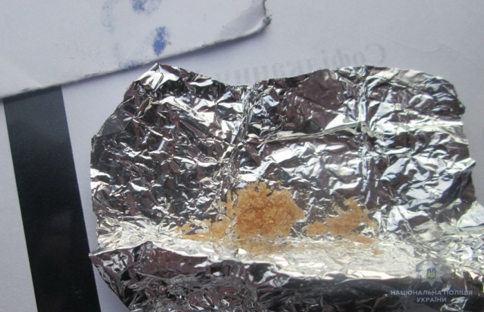 В Ужгороді поліція затримала дівчину з небезпечним наркотиком