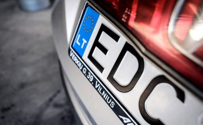 У пошуках компромісу. Про що влада домовилася з власниками нерозмитнених авто