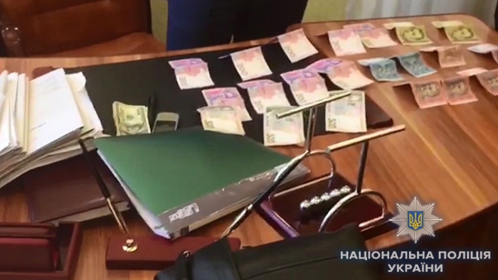 На Закарпатті суддя-хабарник відповідатиме за свої дії перед судом