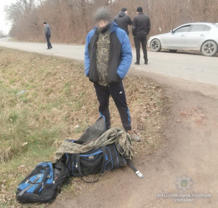 Берегівські поліцейські затримали двох юнаків, які крали телефонний кабель