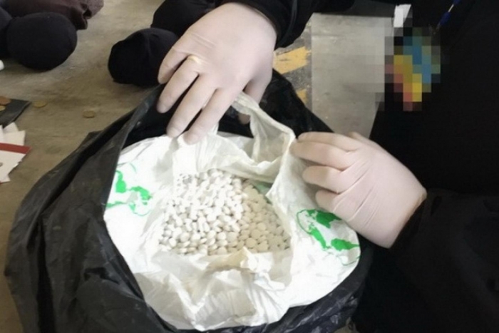 28 тисяч пігулок іноземного прекурсора знайшли в автівці українця на кордоні зі Словаччиною