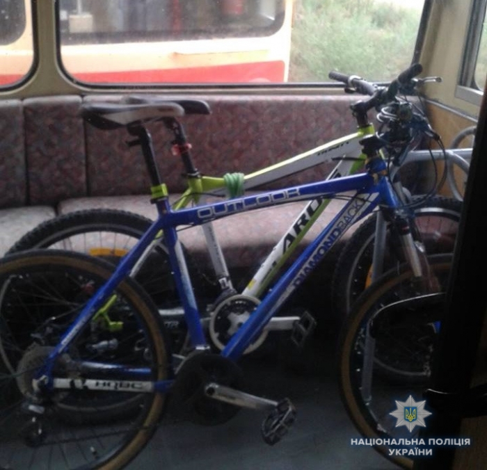 Недешевий "ровер" угнав невідомий в Ужгороді...