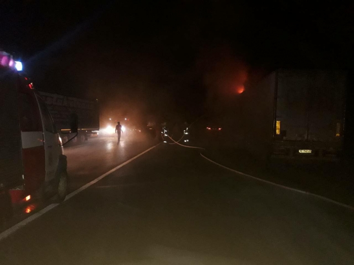 Автотранспорт горить-палає один за одним на Закарпатті