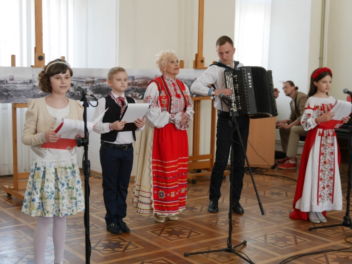 "Зустріч у літературному кафе" із закарпатською поезією