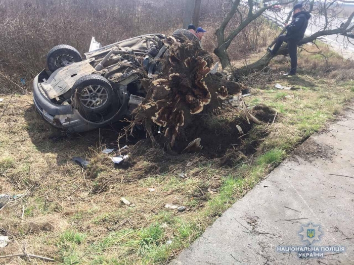 Закарпатська поліція розслідує дві ДТП зі смертельними наслідками