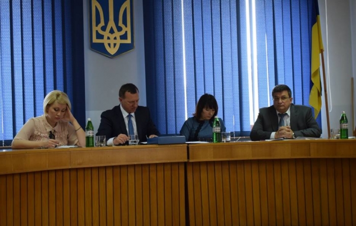 На деяких вулицях Ужгорода будуть розміщені майданчики для платного паркування автомобілів