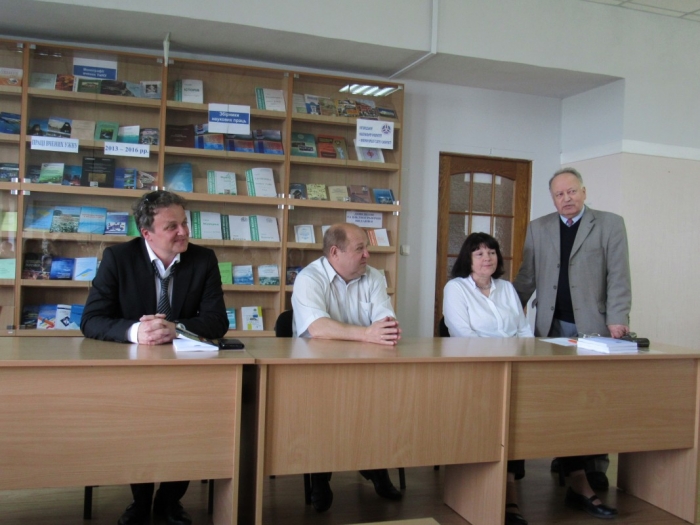 В УжНУ на факультеті іноземної філології презентували власний літопис