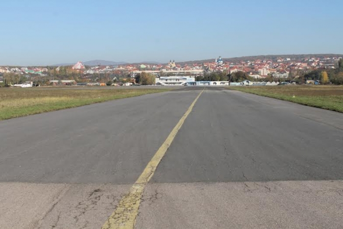 Аби летовище в Ужгороді відновило регулярні авіарейси...