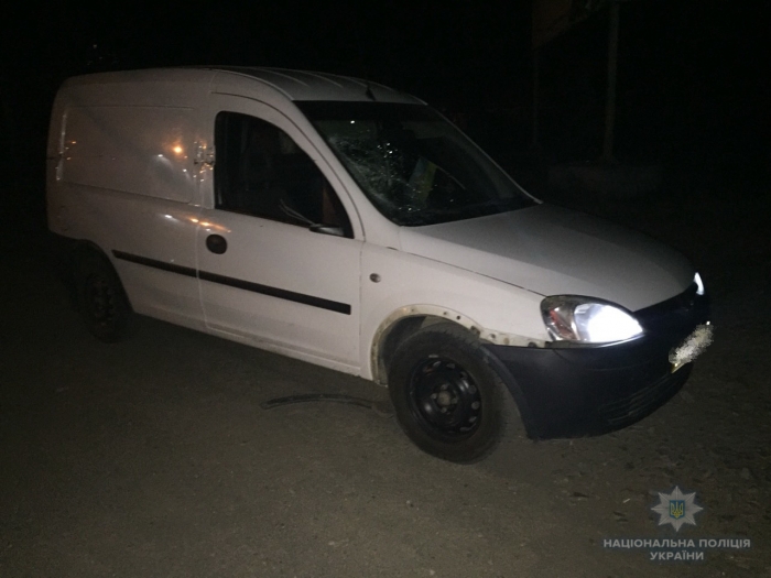 На Закарпатті "Opel Combo" збив жінку-пішохода — потерпіла у реанімації