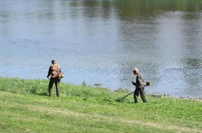Де сьогодні в Ужгороді працюють комунальники та інші міські служби