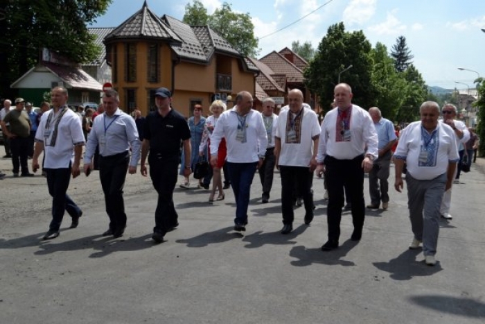 Весняний полонинський хід вже вп’ятнадцяте пройшов у закарпатському Дубовому