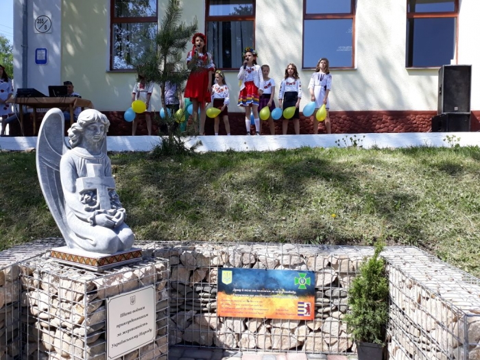 У закарпатській Новоселиці до свята Георгія Побідоносця відкрили пам’ятник воїнам-прикордонникам