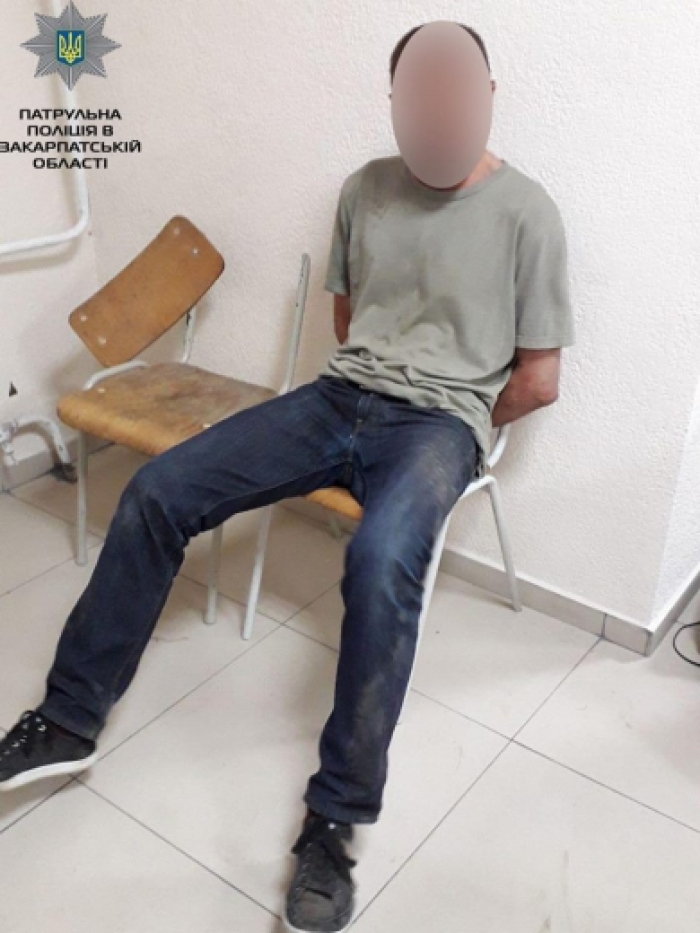 Родинна сварка в Ужгороді "фінішувала" погрозами та мало не кривавим конфліктом з поліцією...