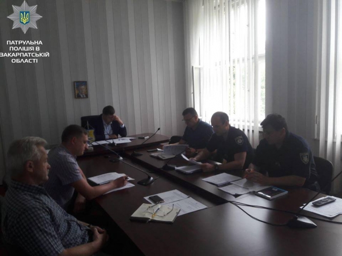 Аби їздити й ходити дорогами Закарпаття було безпечно