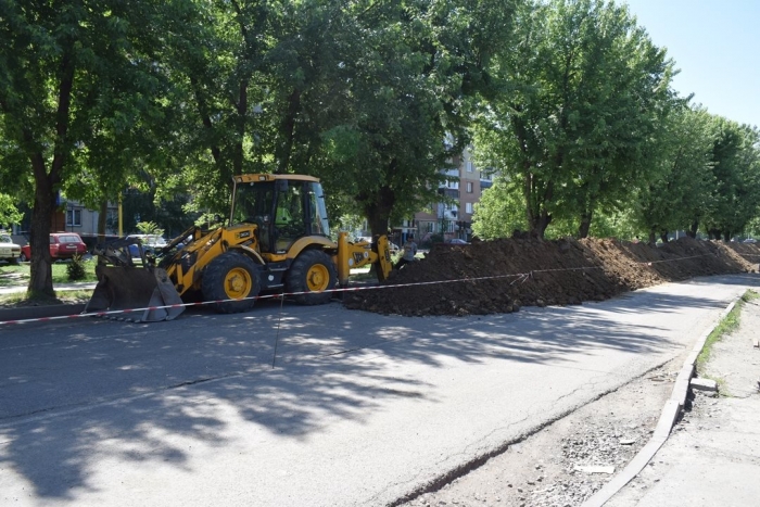 На вулиці Перемоги в Ужгороді триває капремонт