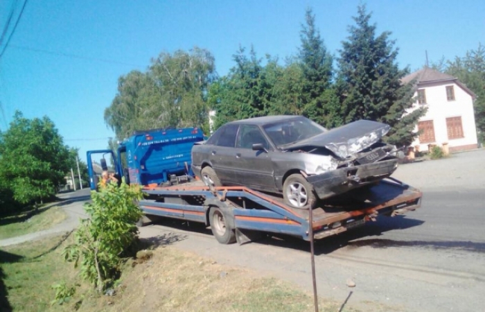 У Виноградові невідомі вкрали «Ауді» і розбили за кілька кілометрів у кюветі