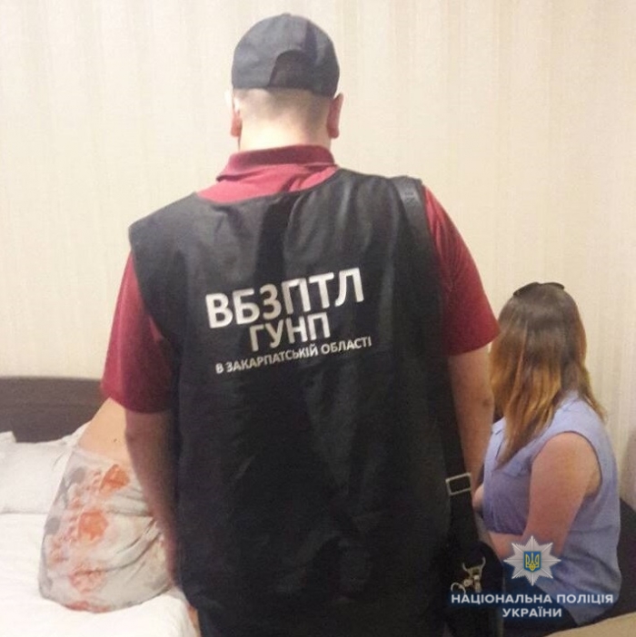 Інтим за 800 гривень: поліція викрила на звідництві 21-річну мешканку Іршавщини