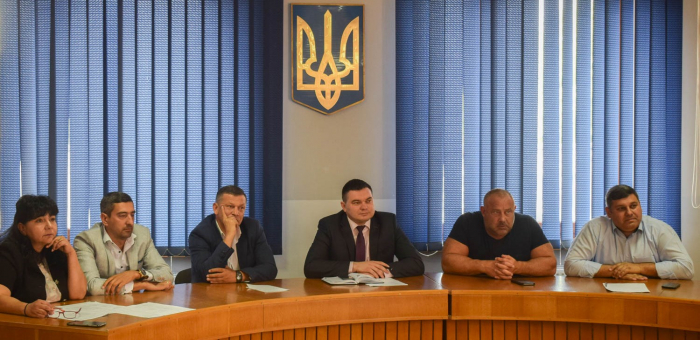 На засіданні в Ужгородській міськраді говорили про навчання ромських дітей у школі