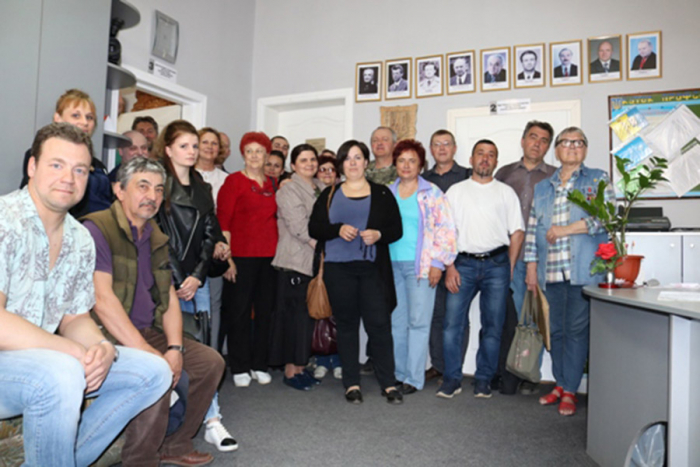 Живописні результати пленеру "Ужгород квітневий" презентують в обласному музеї народної архітектури та побуту