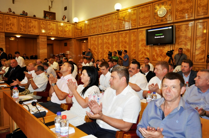 Крайові депутати уболівають за стан доріг, очисних і водозахисних споруд Закарпаття